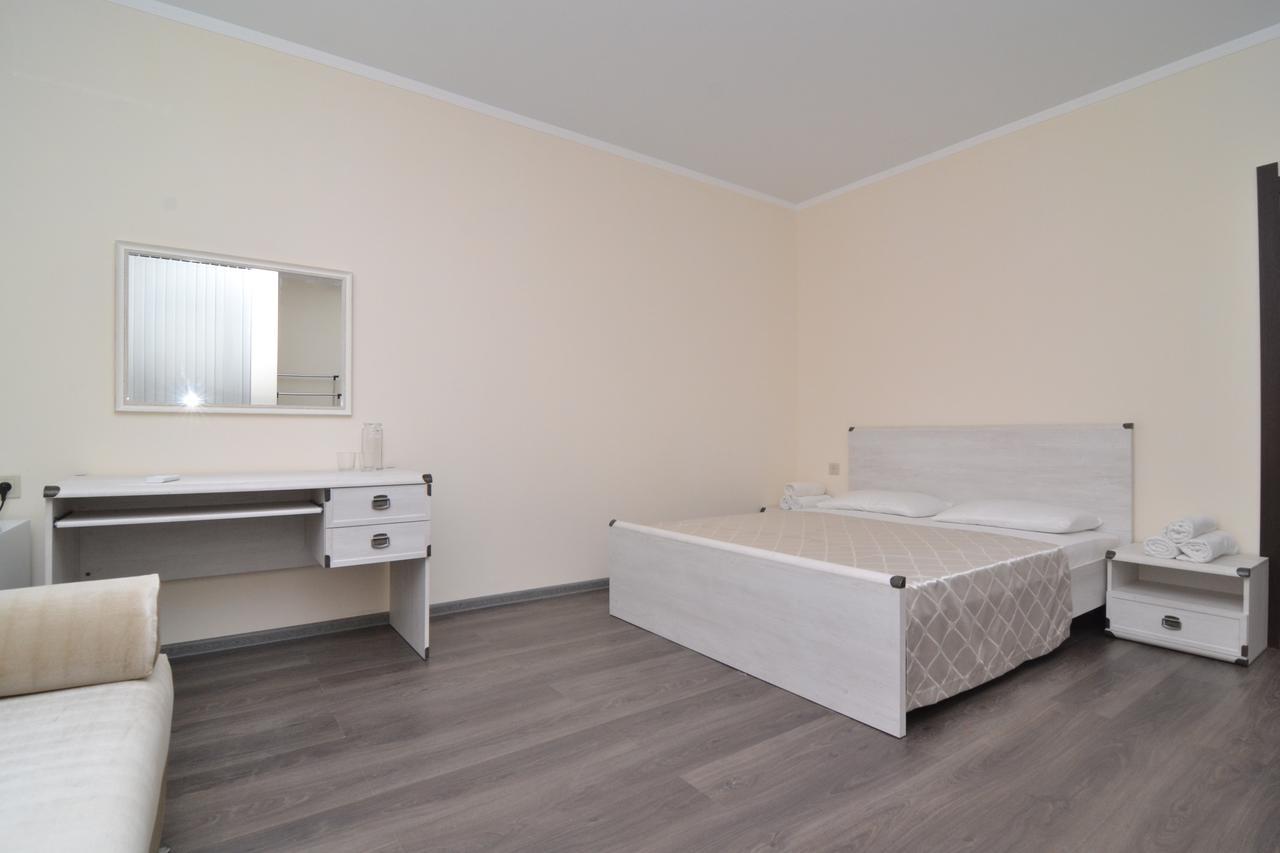 Hotel Apra Pitsunda Dış mekan fotoğraf