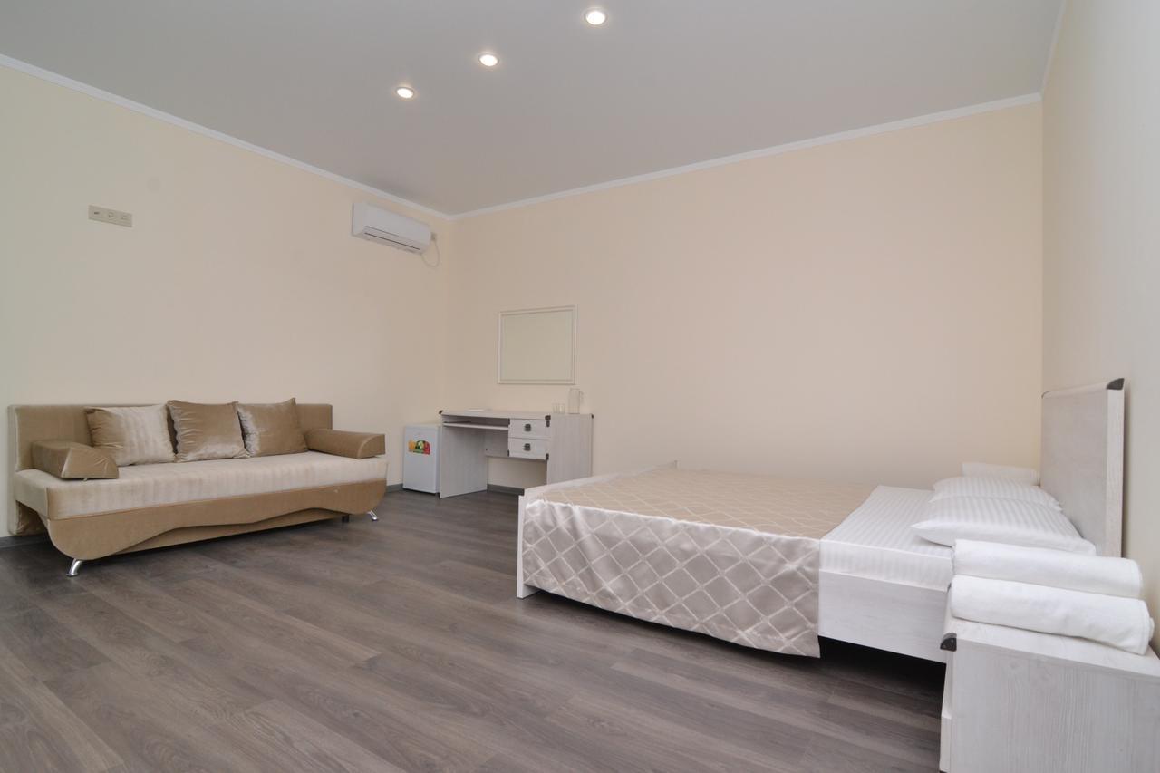 Hotel Apra Pitsunda Dış mekan fotoğraf