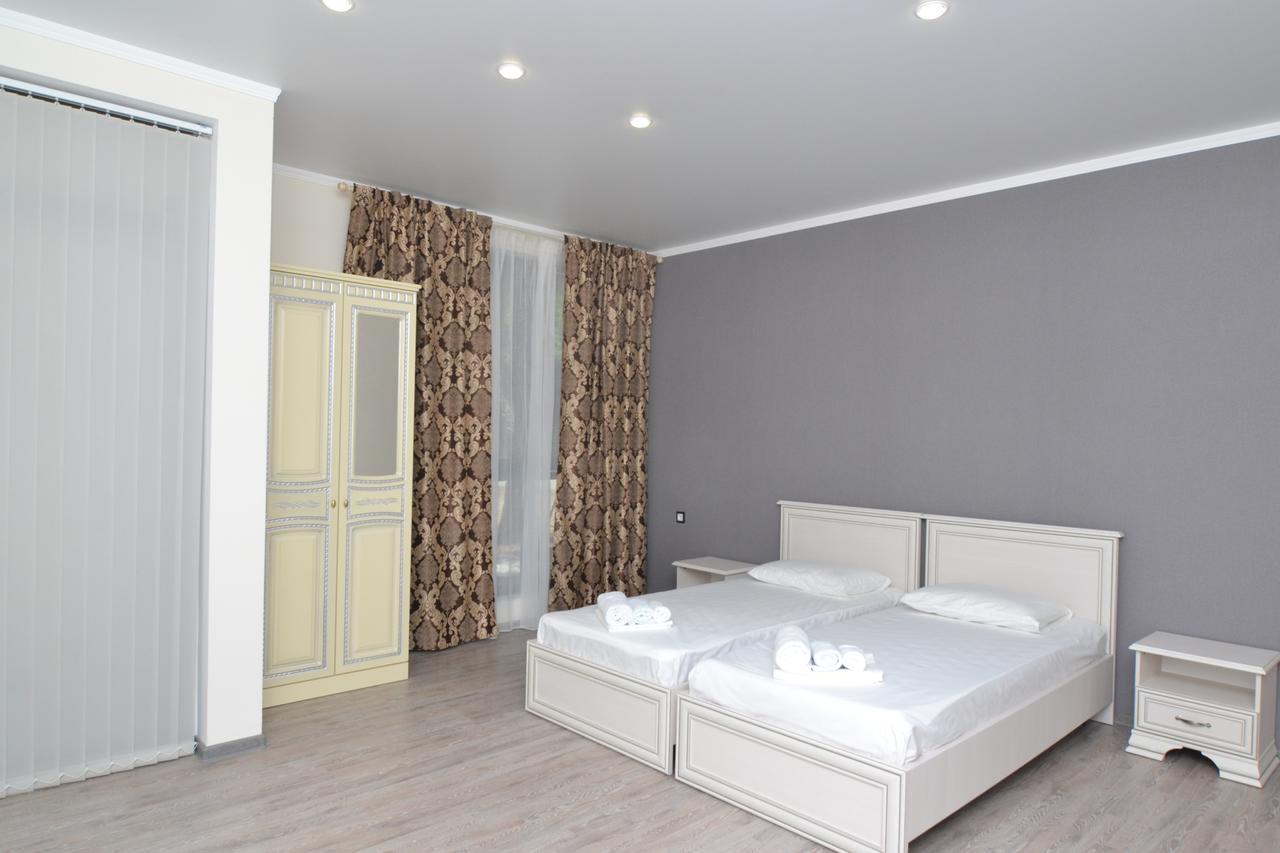 Hotel Apra Pitsunda Dış mekan fotoğraf