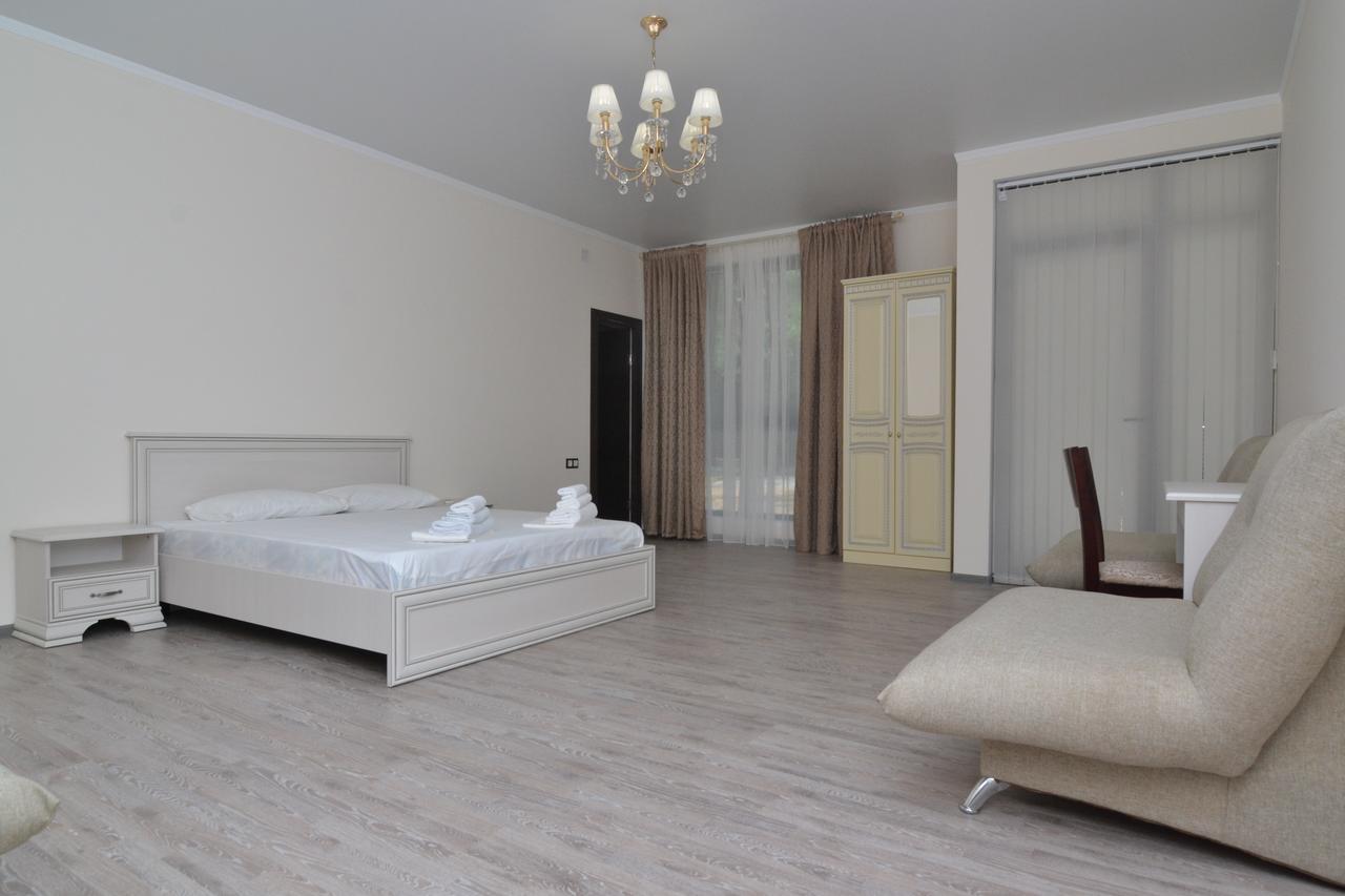 Hotel Apra Pitsunda Dış mekan fotoğraf